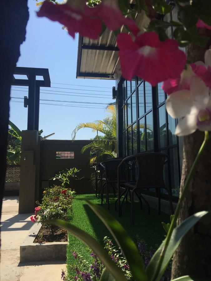 Goodtime Resort Chiangrai Чианграй Экстерьер фото